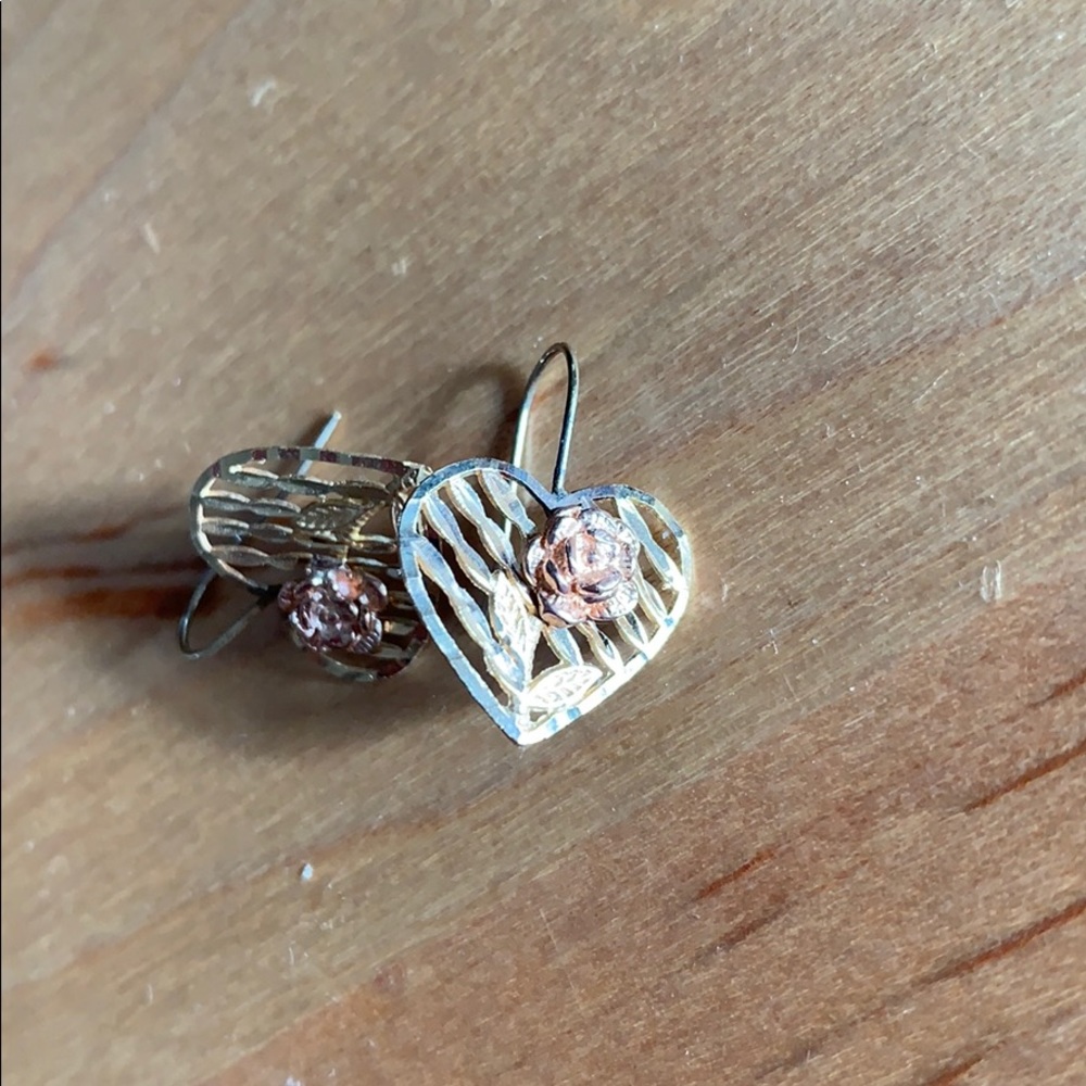 Gold and rose gold heart earrings - Picture 2 of 3